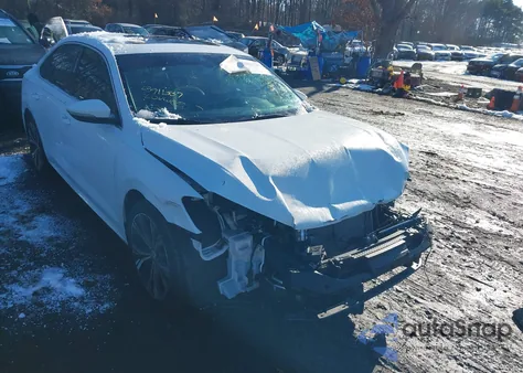 2020 Volkswagen Passat 2.0T Sel из США, поврежденный, VIN 1VWCA7A35LC006050